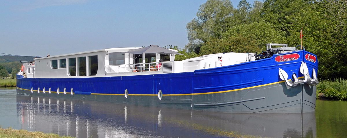 Disfrute de un extraordinario crucero fluvial por los bellos canales de Francia a bordo de la lujosa barcaza "Finesse" CRUCEROS FLUVIALES POR CANALES FINESSE EUROPEAN WATERWAYS CRUCEROS FRANCIA CRUCEROS BORGOÑA BOURGOGNE CRUISES SOUTHERN BURGUNDY CRUISES CANAL DE LA BORGOÑA CRUCEROS CRUCEROS DE LUJO CHARTER CRUCEROS CHARTER BARCAZAS PENICHE CRUISES CROISIERE BORGOGNE #Finesse #EuropeanWaterways #CruiseBarge #BargeCruises #HotelBarge #Barcazas #Crucerosdelujo #CrucerosFrancia #CrucerosCanales #FinesseCroisieres #FinesseCruises #CrucerosPrivados #AlquilerBarcos #Charter #Crucerosenfamilia #CrucerosenGrupo #CrucerosEuropa #EuropeanCruises